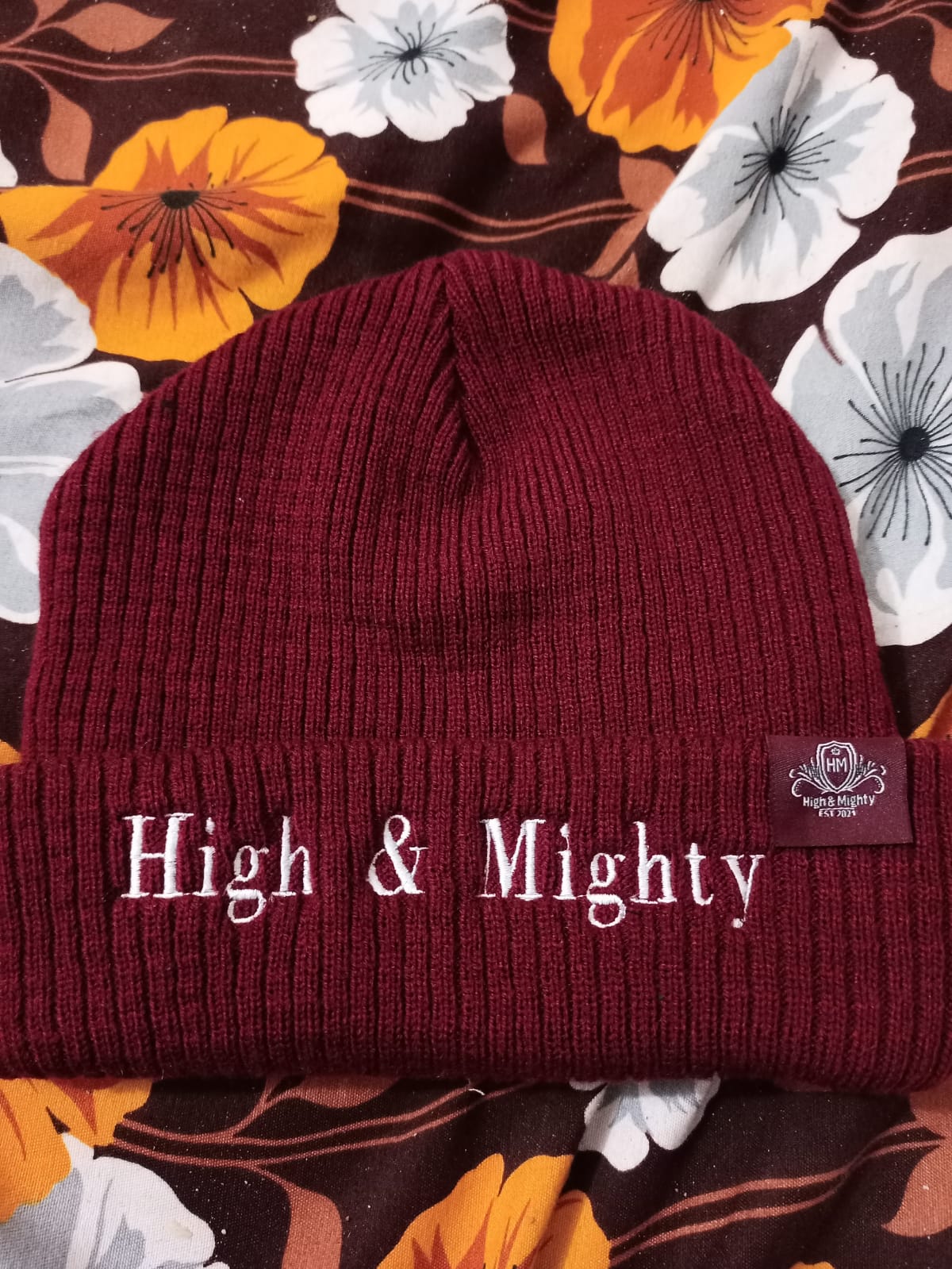 High N Mighty Maroon / white Beanie solid print